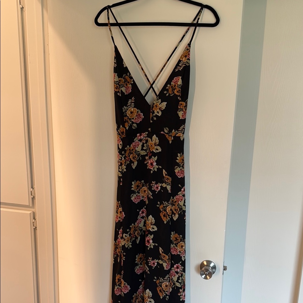 Getting rid of everything, send offers! ❤️‍🔥 Floral Black Maxi Low Back Dress